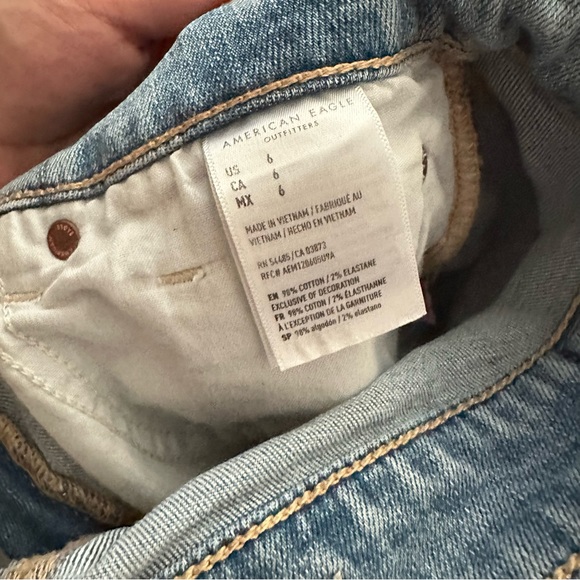 AE Light Wash Distressed High Rise Shortie Eyelet Pockets Denim Shorts - Picture 8 of 9